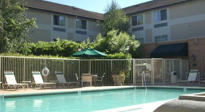 Extended Stay America Suites - Pleasanton - Chabot Dr.
