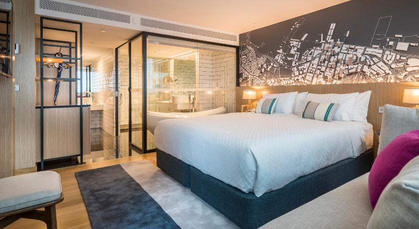 Image of Harbor Suite View Loaded 5