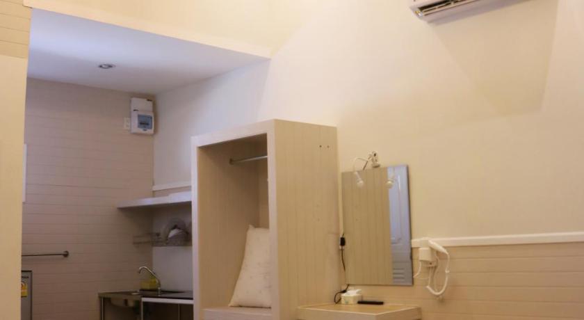 Image of European Suite 14