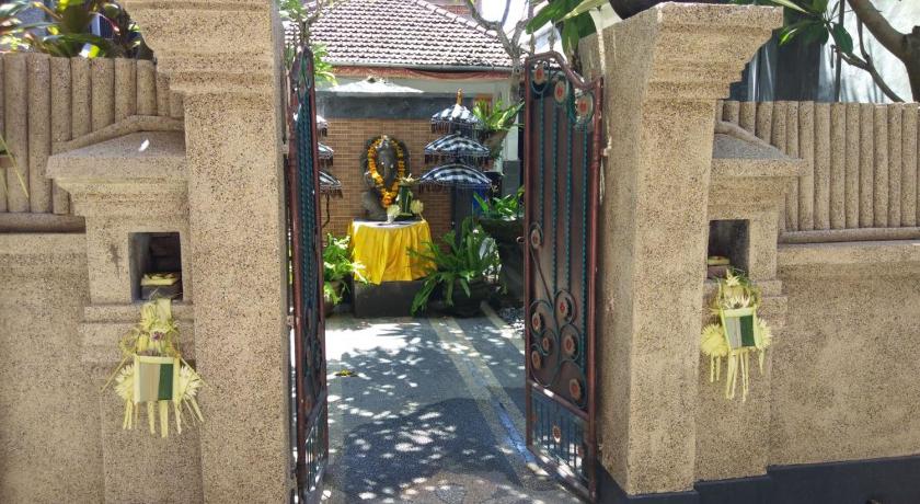 Tirta Yoga Inn Guesthouse/bed and breakfast (Bali) - Deals ...