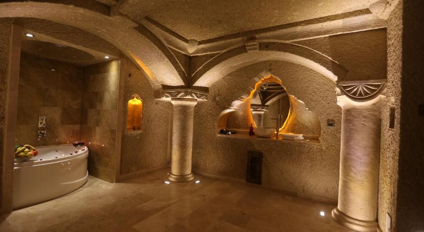 Abu Hayat Cave Suites photo