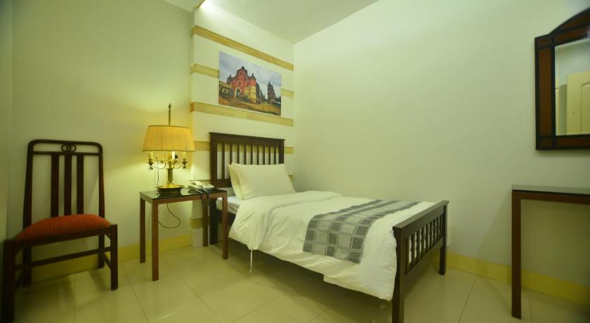 Metro Vigan Inn Bed & Breakfast Hotel photo