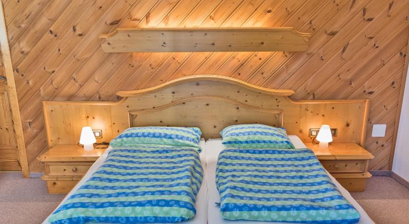 Image of Quadruple Room with Private Bathroom 5