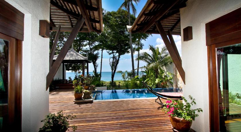 Image of Beachfront Villa - 3 Bedroom 4