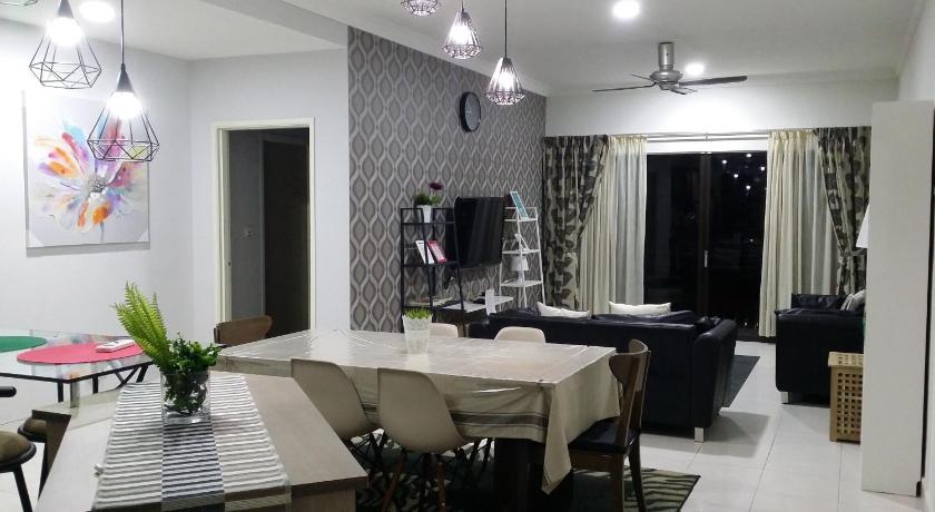 Resort-styled Stay - No Pool, select 2 OR 3 bedrooms — Hotel in Kuala Lumpur