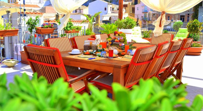 Scirocco — Hotel in Cefalu