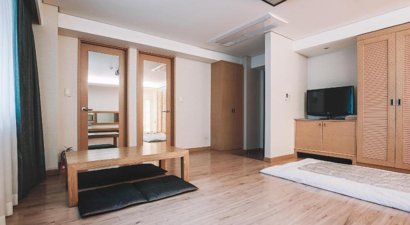 Image of Ondol Room-Korean Traditional Style room 1