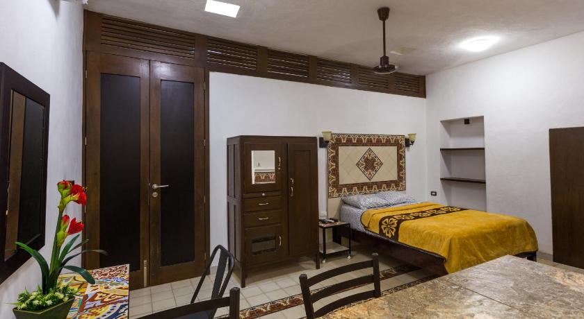 Image of Family Studio 4