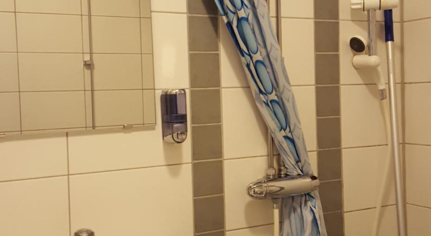 Image of Quadruple Room with Shower 7