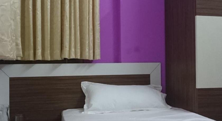 Sapphire Inn photo