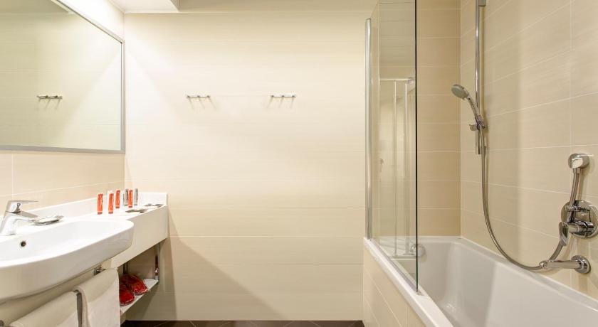 Image of Triple Room 2