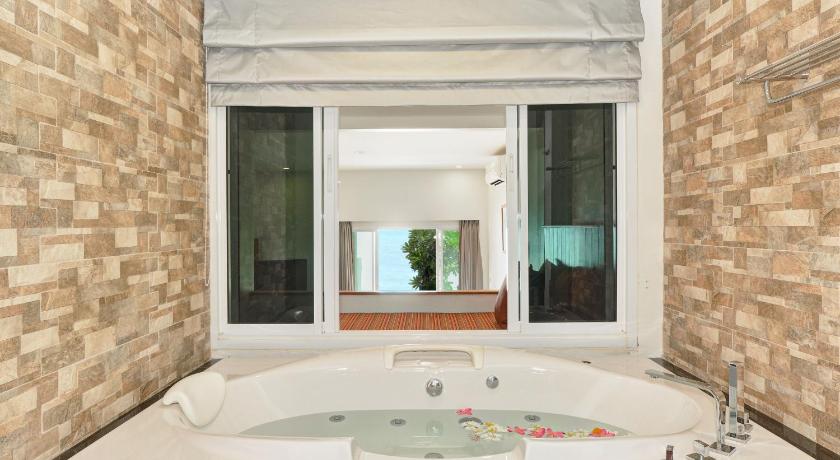 Image of Beachfront Suite 4