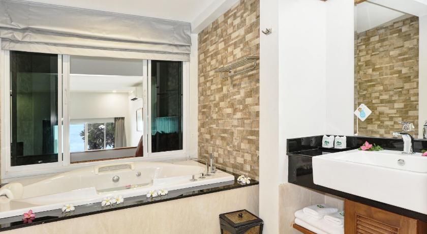 Image of Beachfront Suite 3