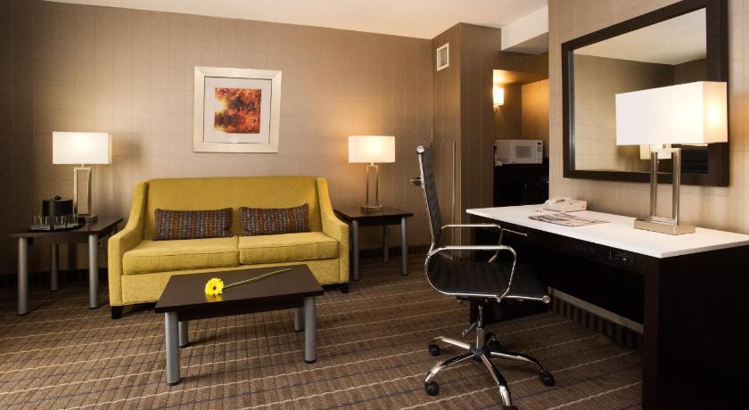 Holiday Inn Hotel & Suites Mississauga