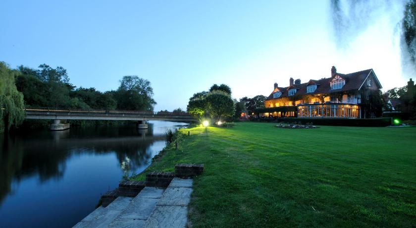 The French Horn — Hotel in Sonning Eye