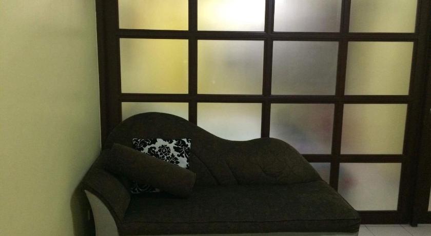 Leons Den is a long term accomodation of atleast 1 month stay photo