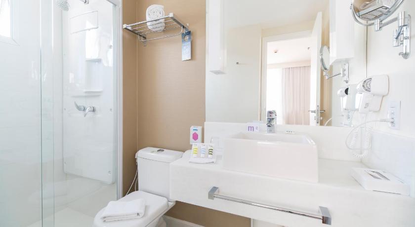 Image of Superior King Bed 15