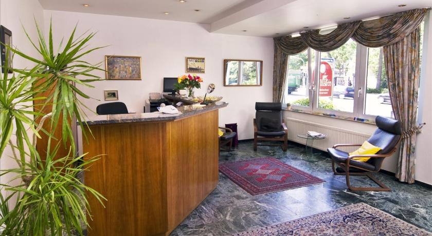 Hotel Stiftswingert photo