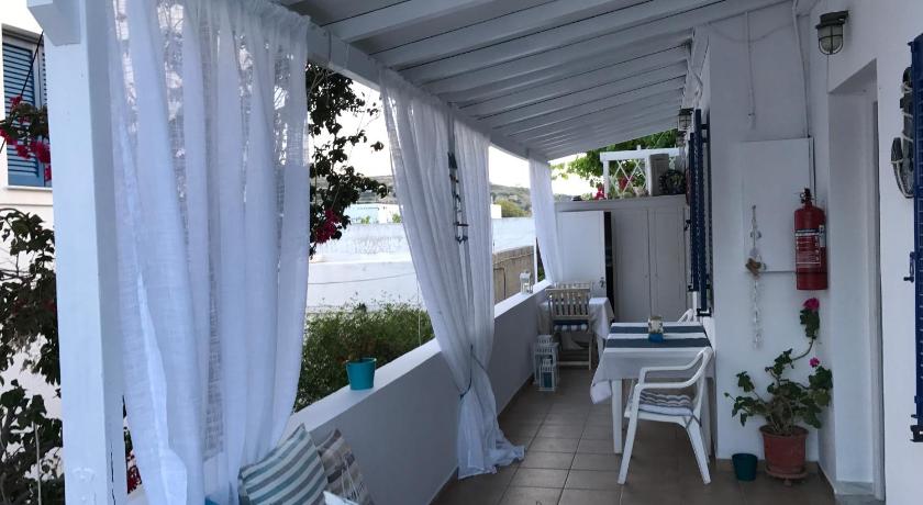 Morpheus Rooms — Hotel in Syros