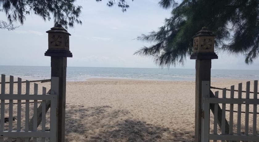Baan Kratom Tong by the sea photo