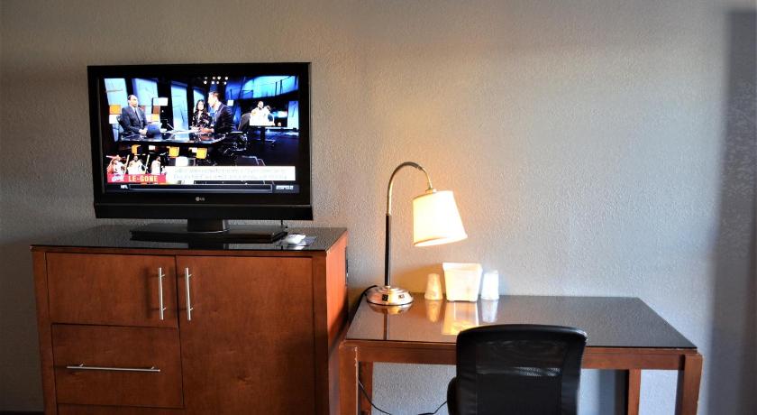 Travelodge by Wyndham Walterboro photo