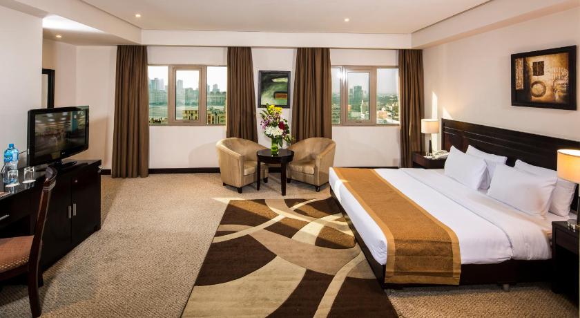 Image of Deluxe King Room 0