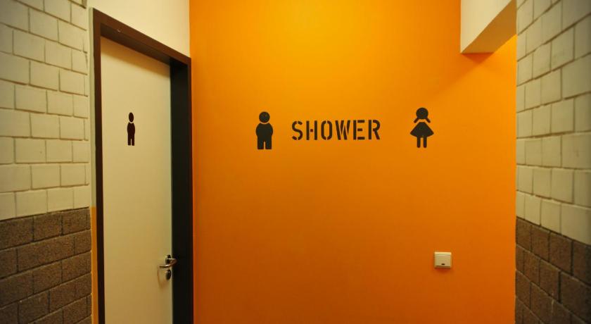 Image of 6-Bed Dormitory -- Mixed 15