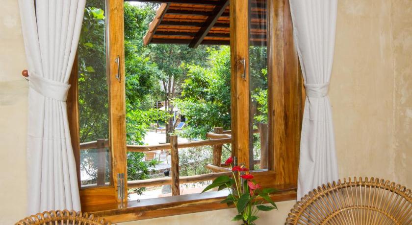 Image of Superior Pool View Room 9