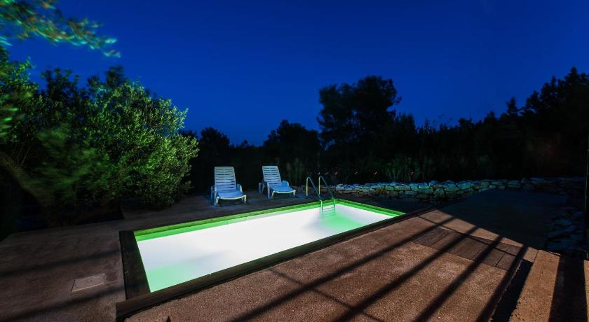 Villa Kula photo