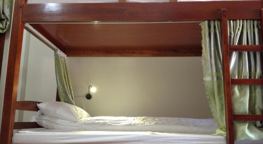 Image of 8-Bed Mixed Dormitory Room 3