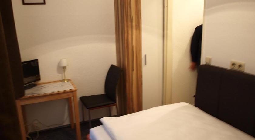 ベルリン Hotel-Pension Dorma ホテル スイート