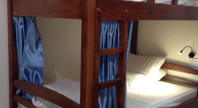 Image of 8-Bed Mixed Dormitory Room 14