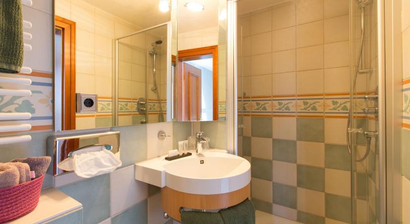 Image of Standard Double Room 2