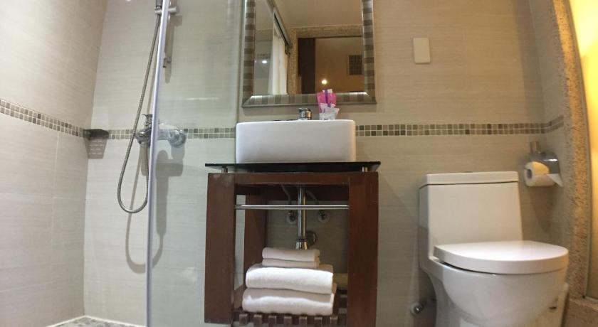 Image of Deluxe Twin Room 8