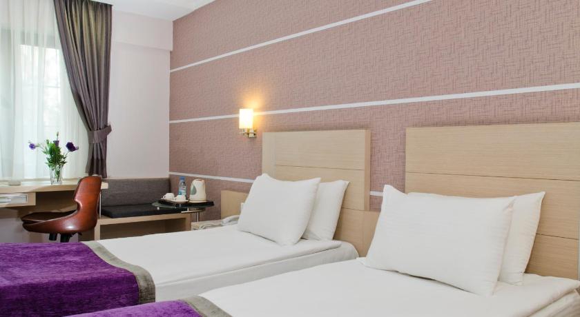 Midas Hotel