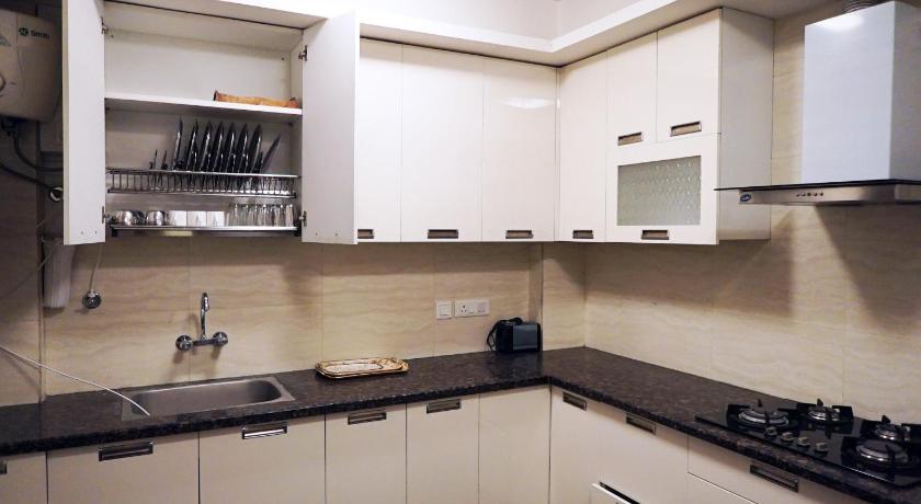 Woodpecker Service Apartments - Green Park photo