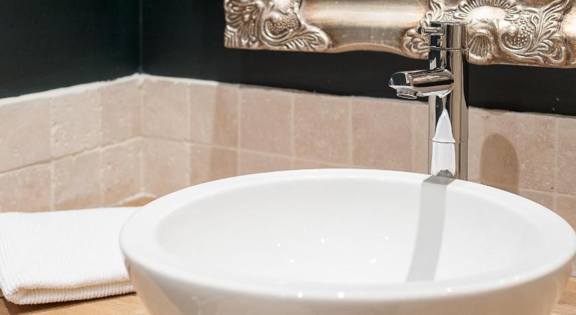 Image of Apartment 28