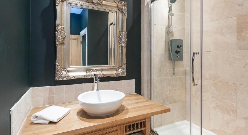 Image of Apartment 9