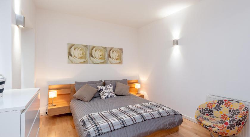 Image of Apartment 7