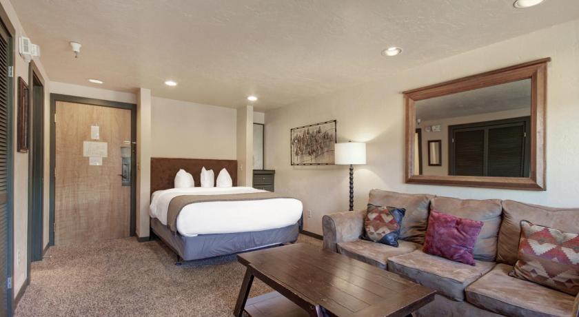 Image of Studio Condominium 3