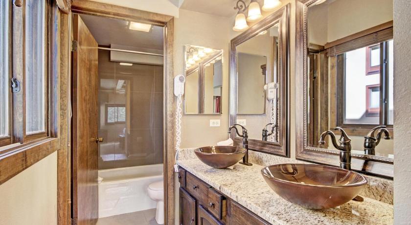 Image of 2 Bedroom Condominium 2