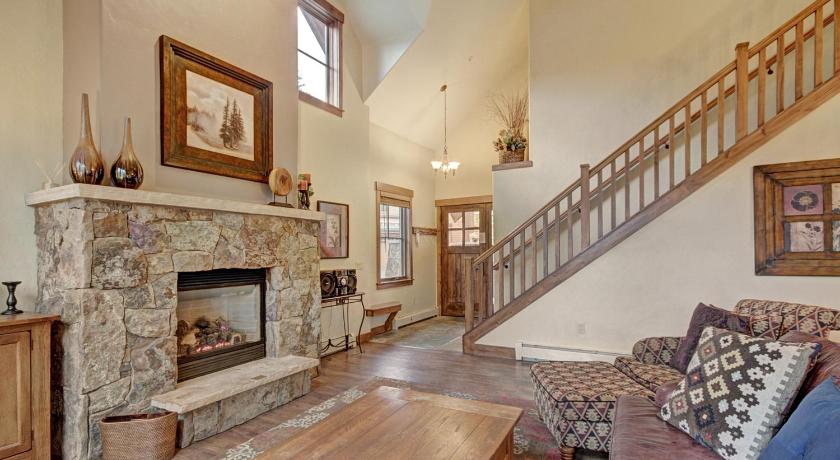 Image of 3 Bedroom Condominium 12