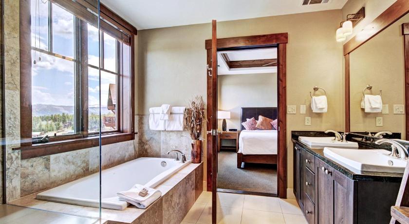 Image of 1 Bedroom Condominium 2