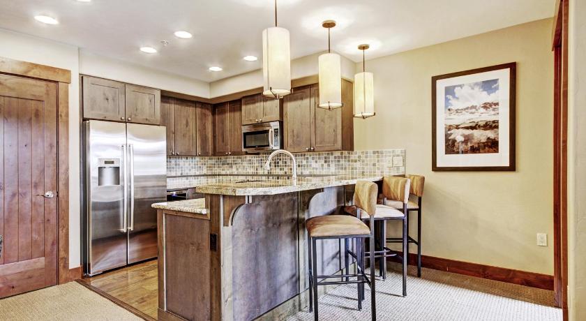 Image of 2 Bedroom Condominium 4