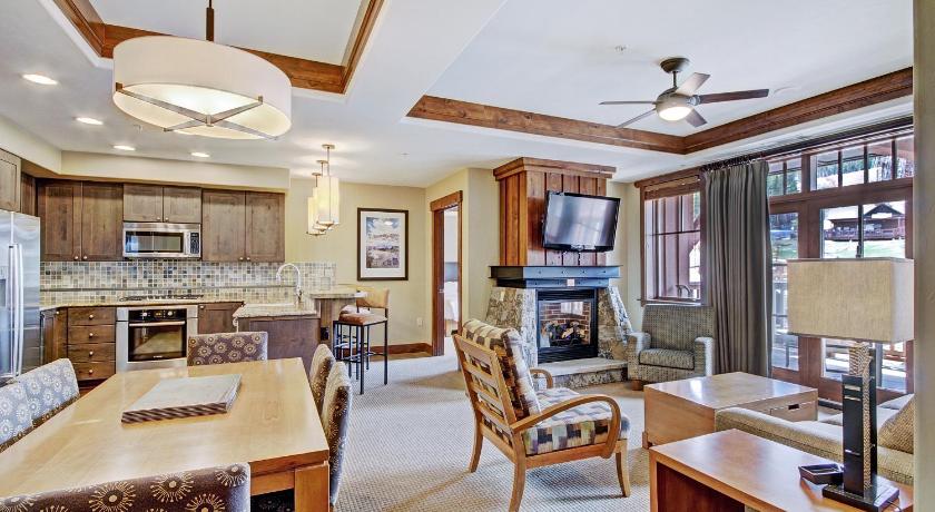 Image of 2 Bedroom Condominium 3