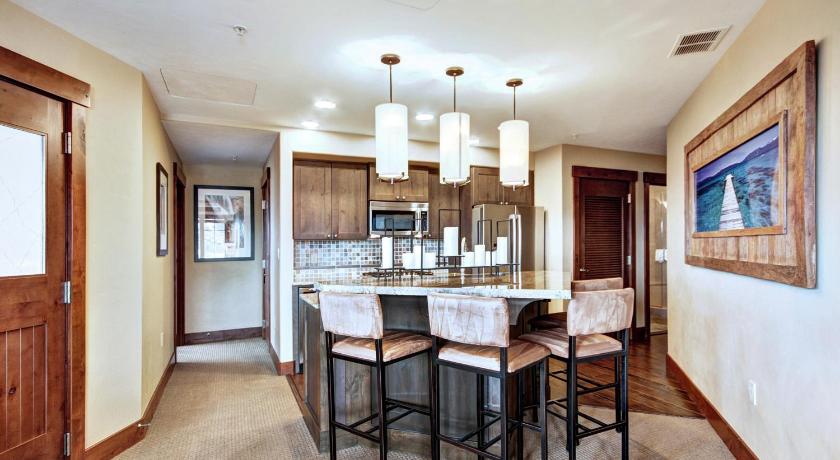 Image of 3 Bedroom Condominium 14