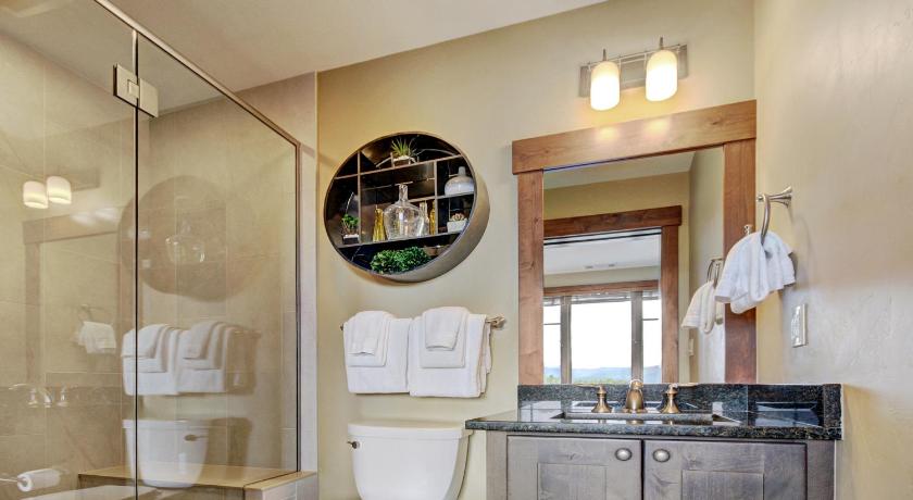 Image of 3 Bedroom Condominium 2