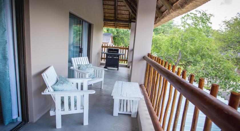 Maya Manor photo