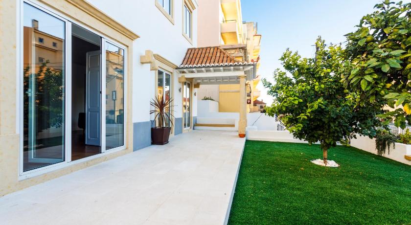 Chalet Estoril Luxury Apartments - 6