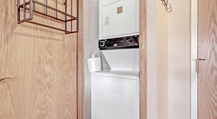 Image of One-Bedroom Apartment 9